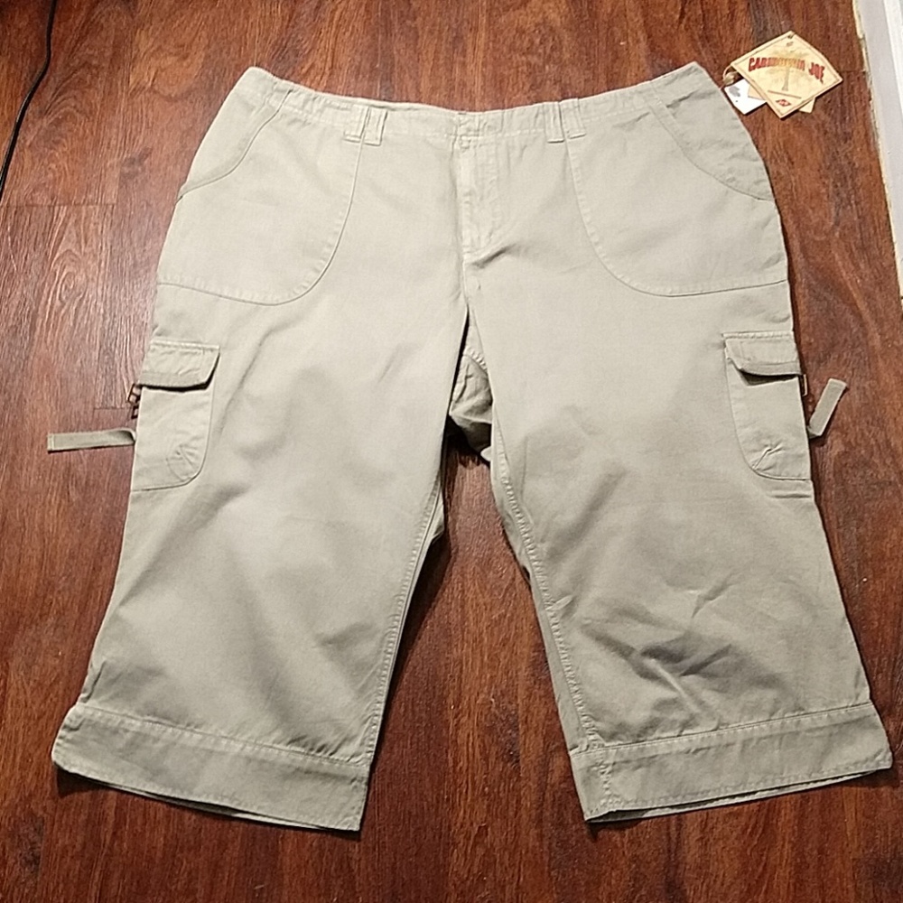 Caribbean Joe Women's Sage Cargo Capris NWT 24 W